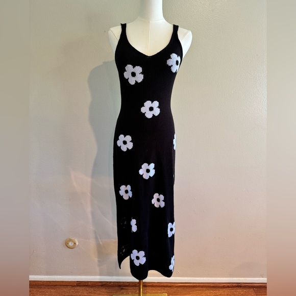 H&M Dresses & Skirts - H+M Black Floral Knit Midi Dress with White Flower Pattern